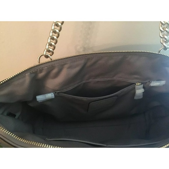 COACH F3D6661 Ava Chain Tote in Quilted Leather - Picture 8 of 8